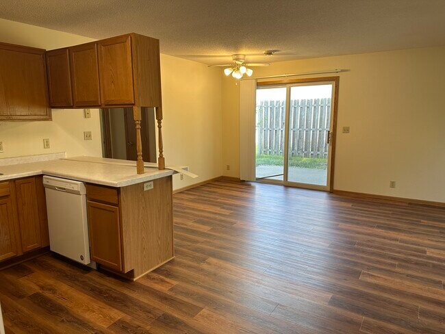 Building Photo - 3321 Sundet Rd