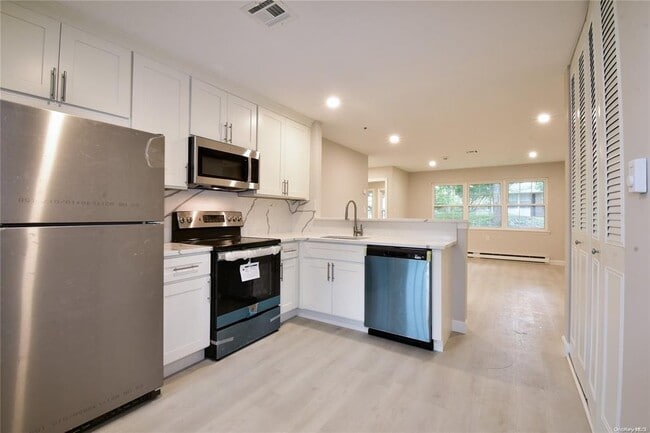 Foto del edificio - 332 Woodbridge Dr