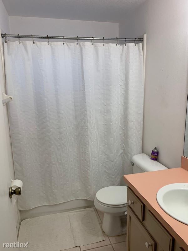 Primary Photo - 1 br, 1 bath Apartment - 2568 Chatham Circle