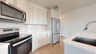 Interior Photo - Essex Luxe Apartments