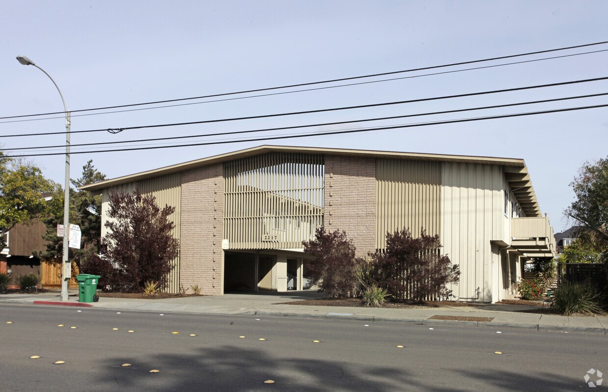 2217 Otis Dr, Alameda, CA 94501 Apartments in Alameda, CA