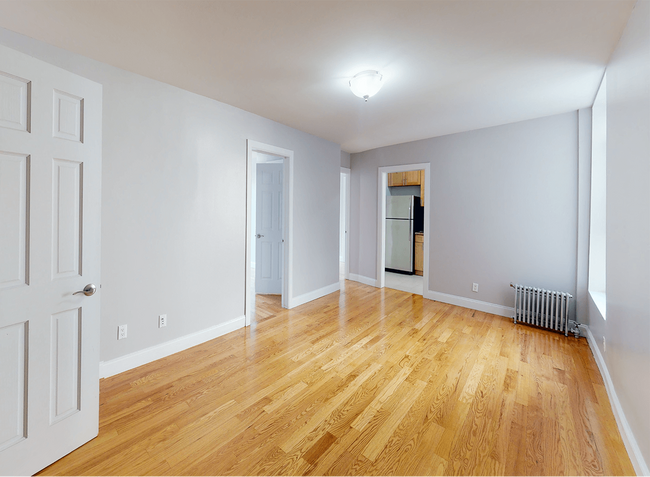 Building Photo - 453 W 140th St