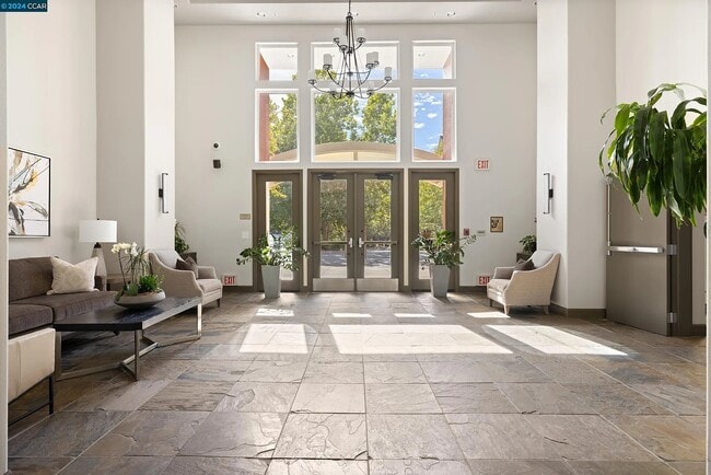 Building Photo - 1800 Alma Ave