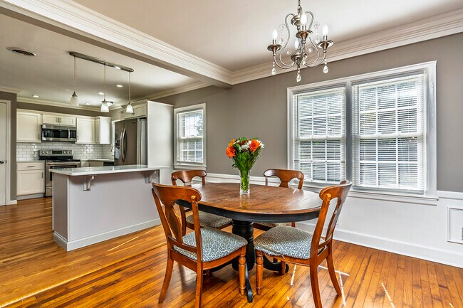 Foto del edificio - 2224 Harrodsburg Rd