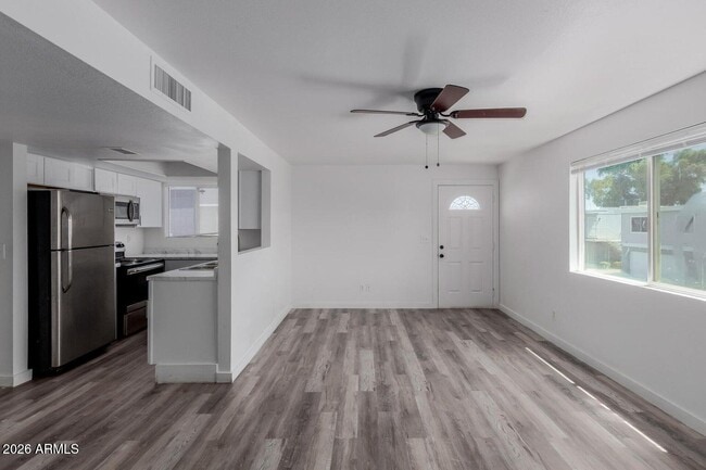 Building Photo - 6629 N 27th Ave