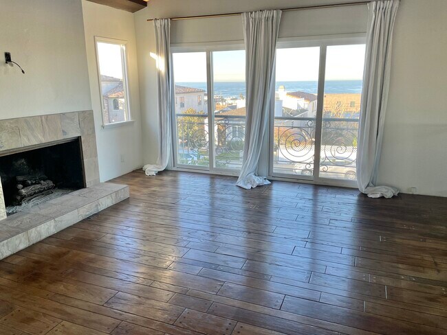 Building Photo - 1714 Monterey Blvd