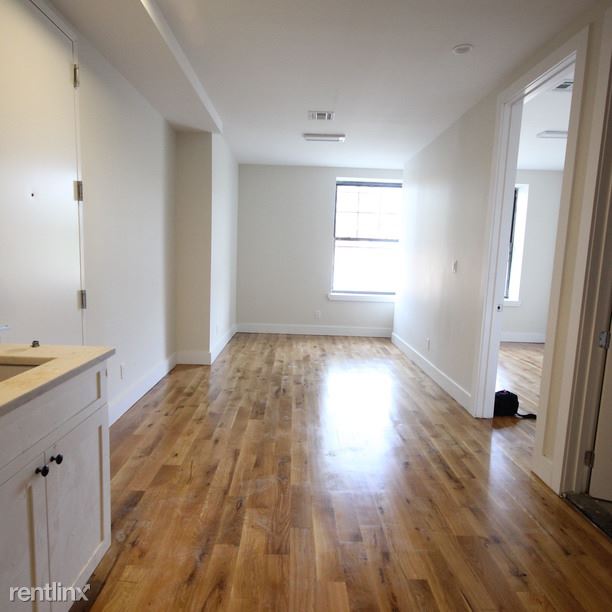 Primary Photo - 344 Starr St