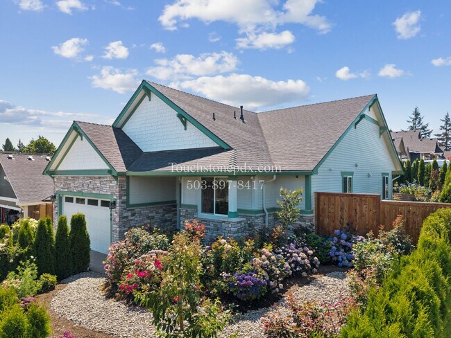 Building Photo - Stunning 3 BD, 2 BA Salem Home with Elegant Finishes!