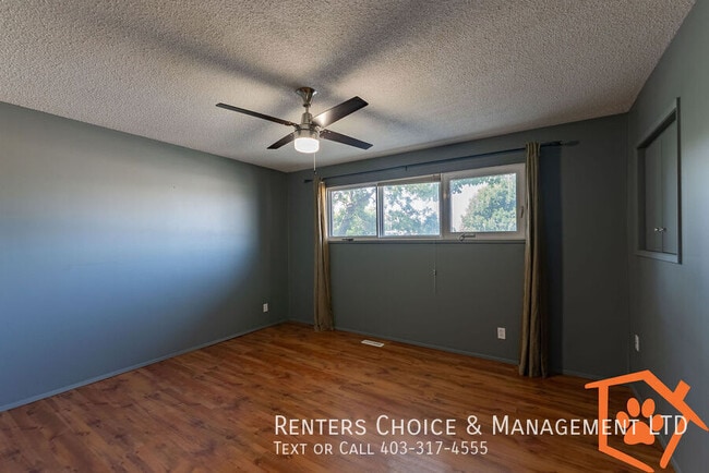 Building Photo - 2 Bedroom Main Floor, UTILITIES INCLUDED