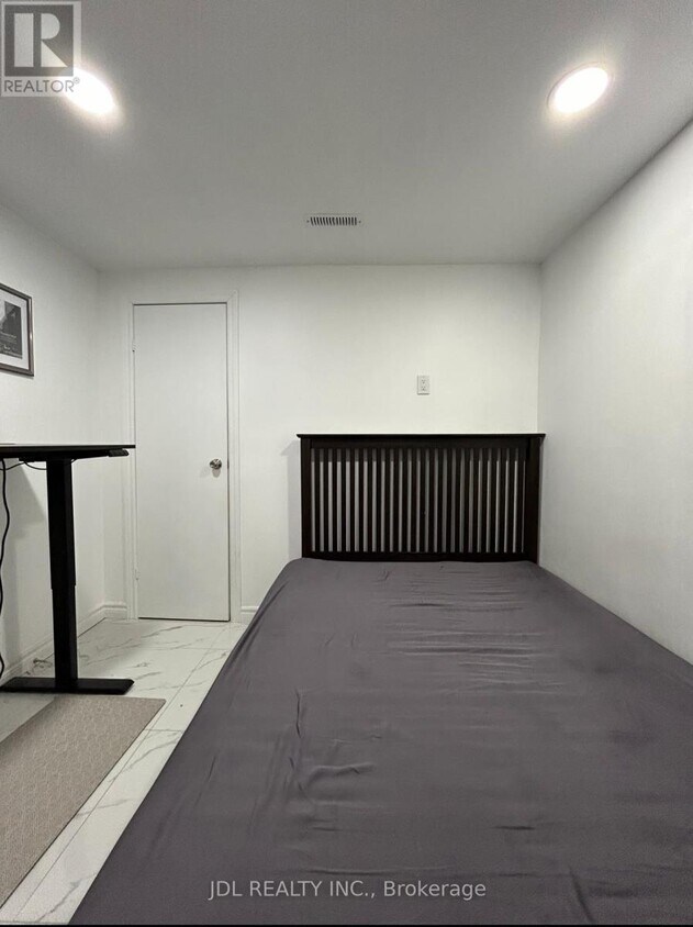 Photo du bâtiment - 80 Mosedale Crescent