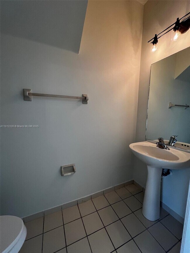 Foto del edificio - 655 NE 21st Terrace