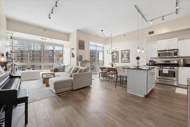 Foto del edificio - 230 W Division St