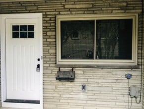 Building Photo - 2867 Charing Rd