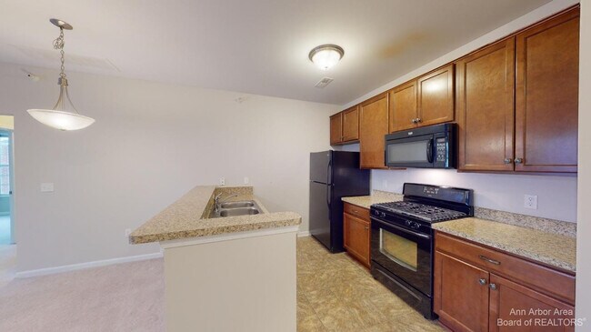 Foto del edificio - 1012 W Summerfield Gln Cir