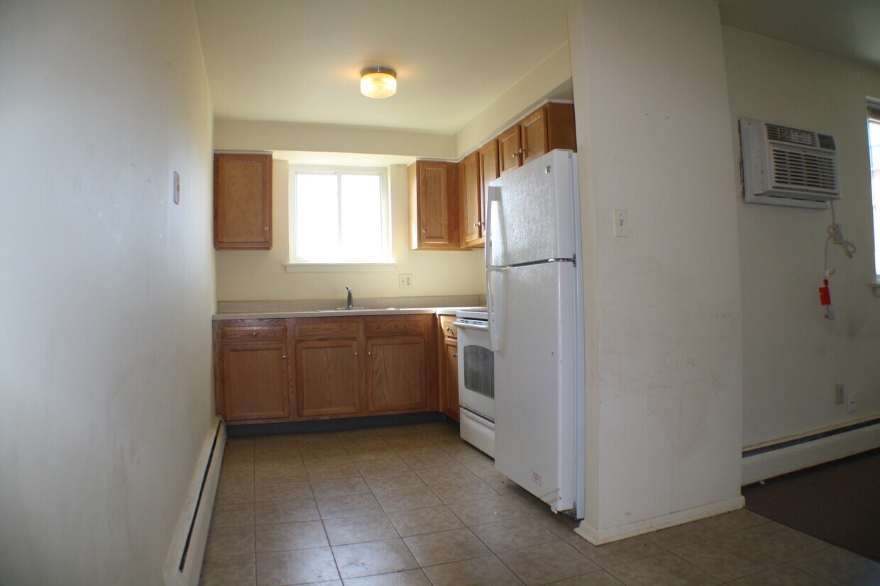 Primary Photo - 108 S Franklin St