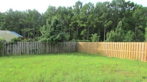 Building Photo - NEIGHBORHOODS OF HOLLY RIDGE