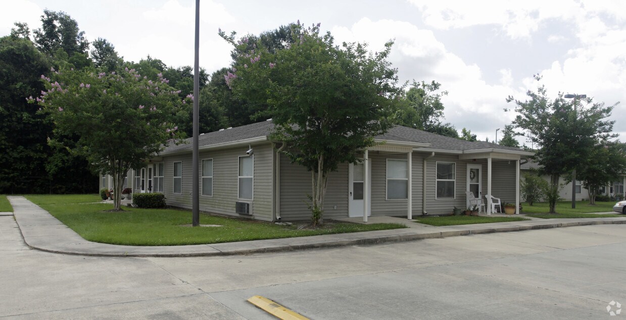 Foto principal - Westminister Scotlandville Apartments