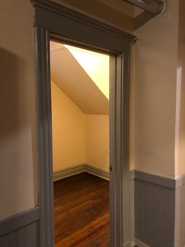 Building Photo - 3618 S Wolcott Ave