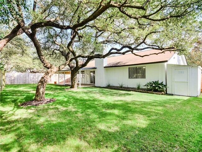 Foto del edificio - 11718 Spotted Horse Dr