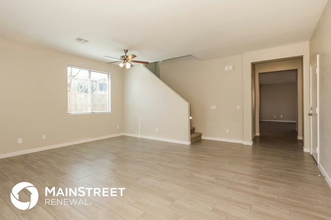 Foto del edificio - 15460 W Canterbury Dr