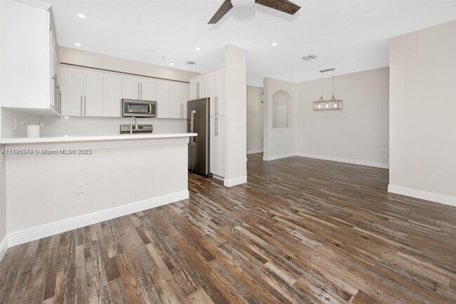 Foto del edificio - 4465 SW 160th Ave