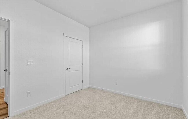 Building Photo - Berthoud Home