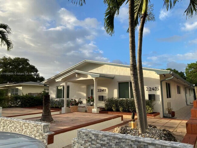 Building Photo - 2241 Jackson St