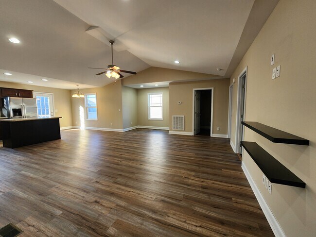 Building Photo - 1606 Bobby Nichols Dr