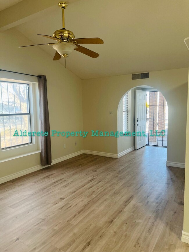 Foto del edificio - 9006 Sonya Ave SW