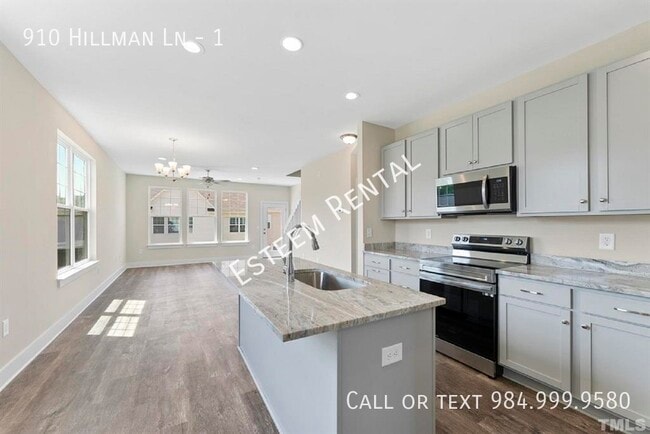 Photo - 910 Hillman Ln Townhome