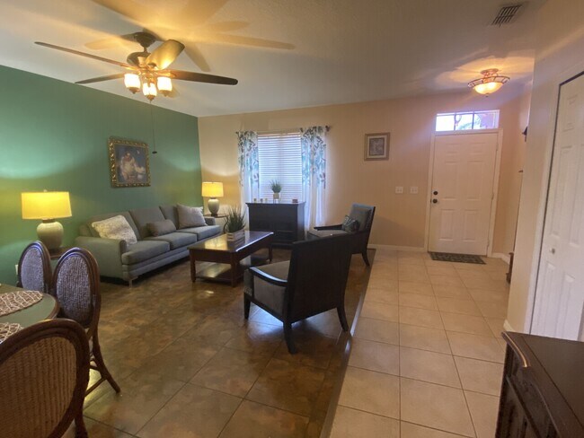 Building Photo - 310 Graystone Blvd