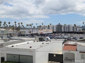 Building Photo - 14537 Archwood St