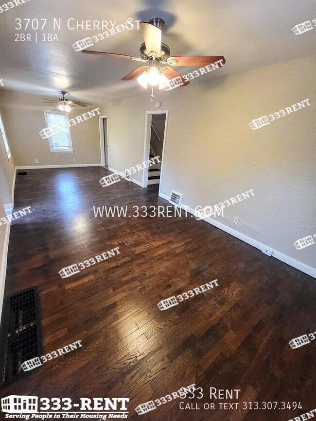Building Photo - 3707 N Cherry St