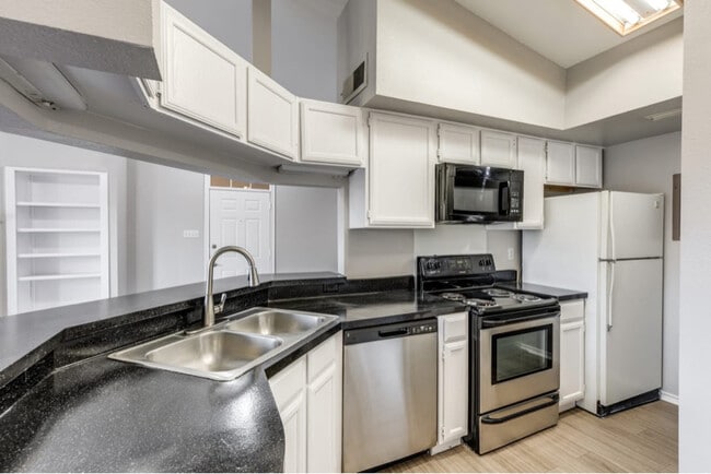 Foto del edificio - 6804 N Capital of Texas Hwy