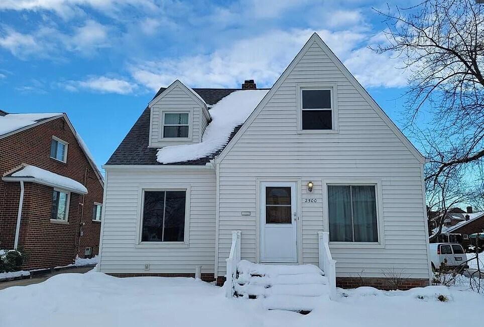 Primary Photo - 2500 Brookview Blvd