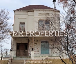 Building Photo - 901 S 14th St