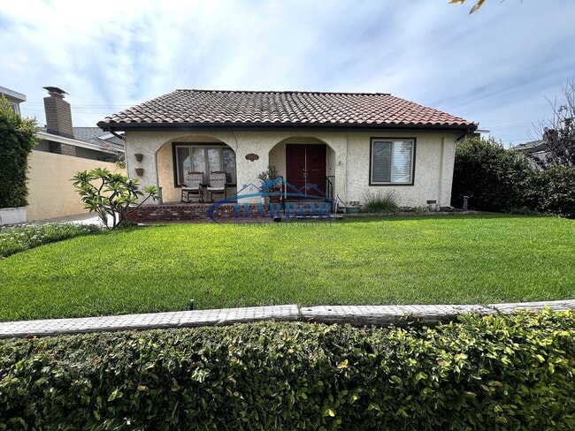 Beautiful 4-Bedroom Home with Canyon Views... - Beautiful 4-Bedroom Home with Canyon Views...