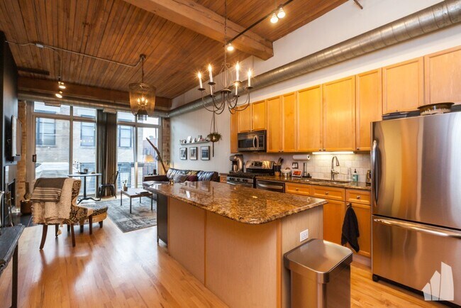 Foto del edificio - 2333 W Saint Paul Ave