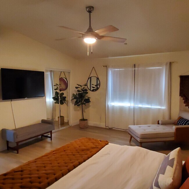 Foto del edificio - 8628 San Vicente Dr