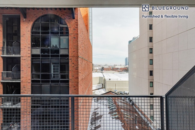 Building Photo - 148 1st St