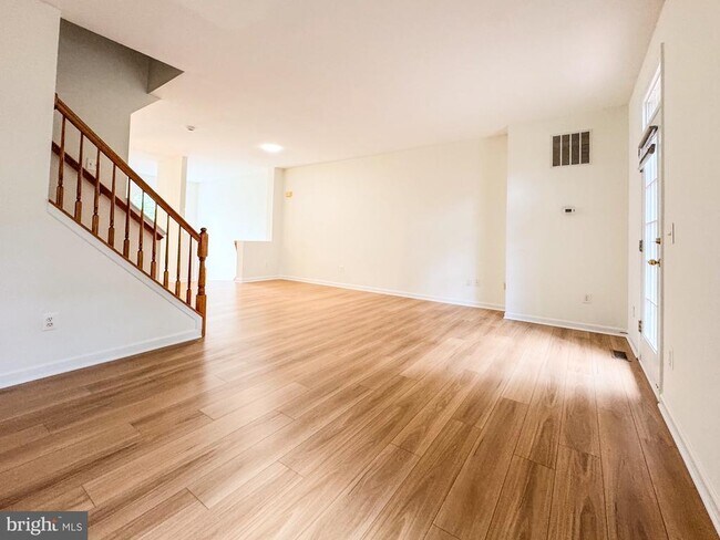 Foto del edificio - 11438 Abner Ave