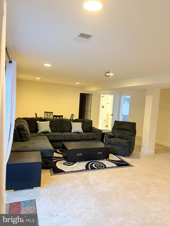 Building Photo - 5675 Spriggs Meadow Dr