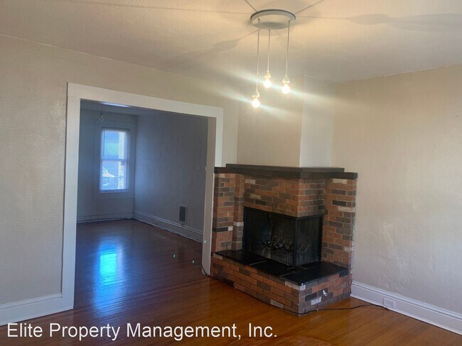 Foto del edificio - 3 br, 1 bath House - 818 Wayne Ave.