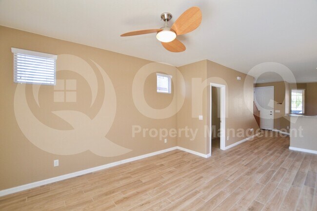 Foto del edificio - 3793 E Stampede Dr