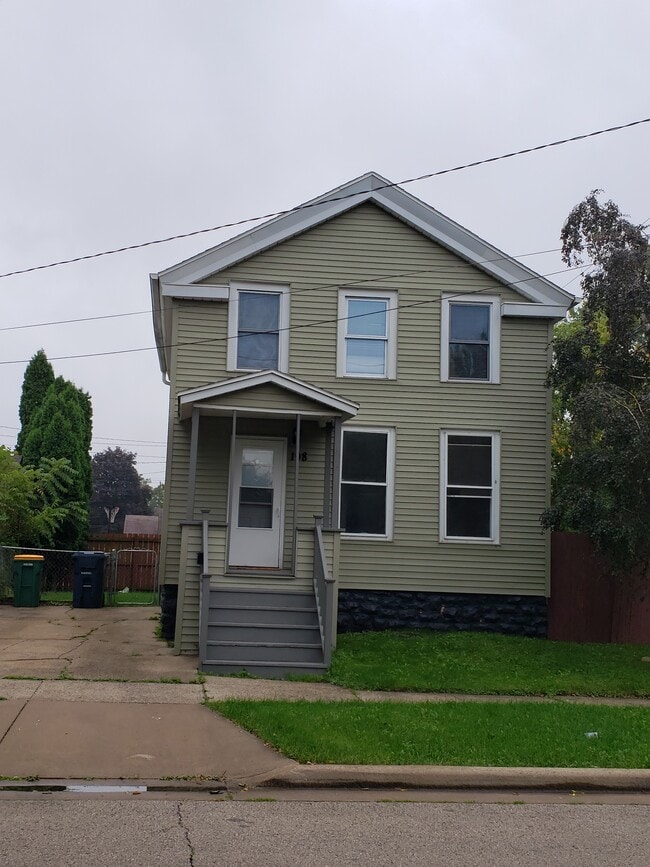 Building Photo - 198 E Cotton St