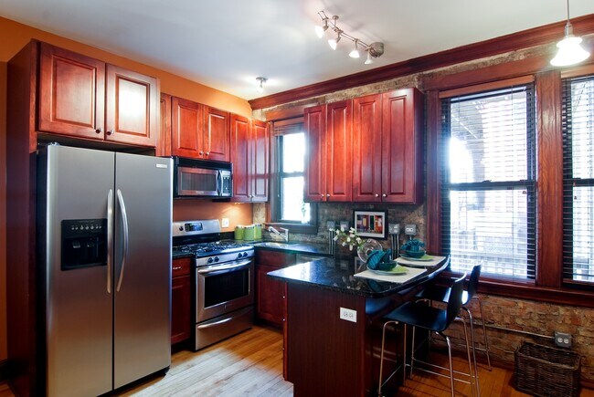 Foto del edificio - 842 W Newport Ave