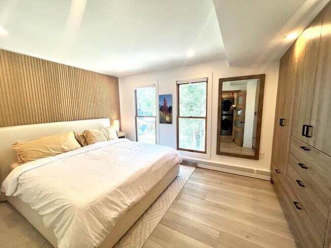 Foto del edificio - 910 W Hallam St