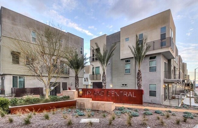 Foto del edificio - 630 Chandler Walk