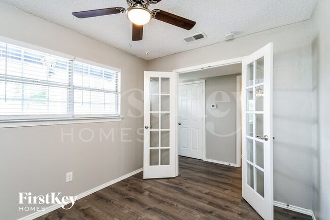 Foto del edificio - 1700 Scottsdale Dr