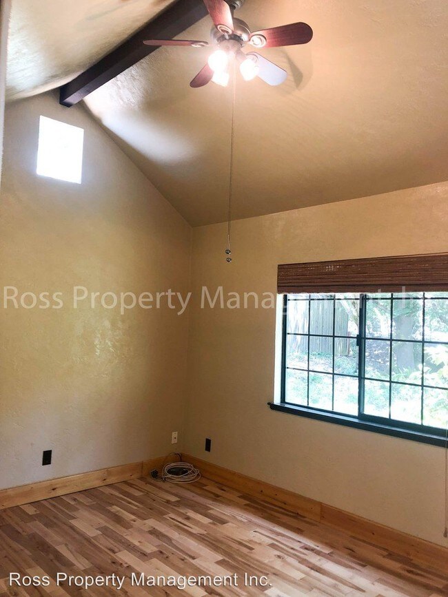 Building Photo - 2 br, 3 bath House - 528 Kilkare Road